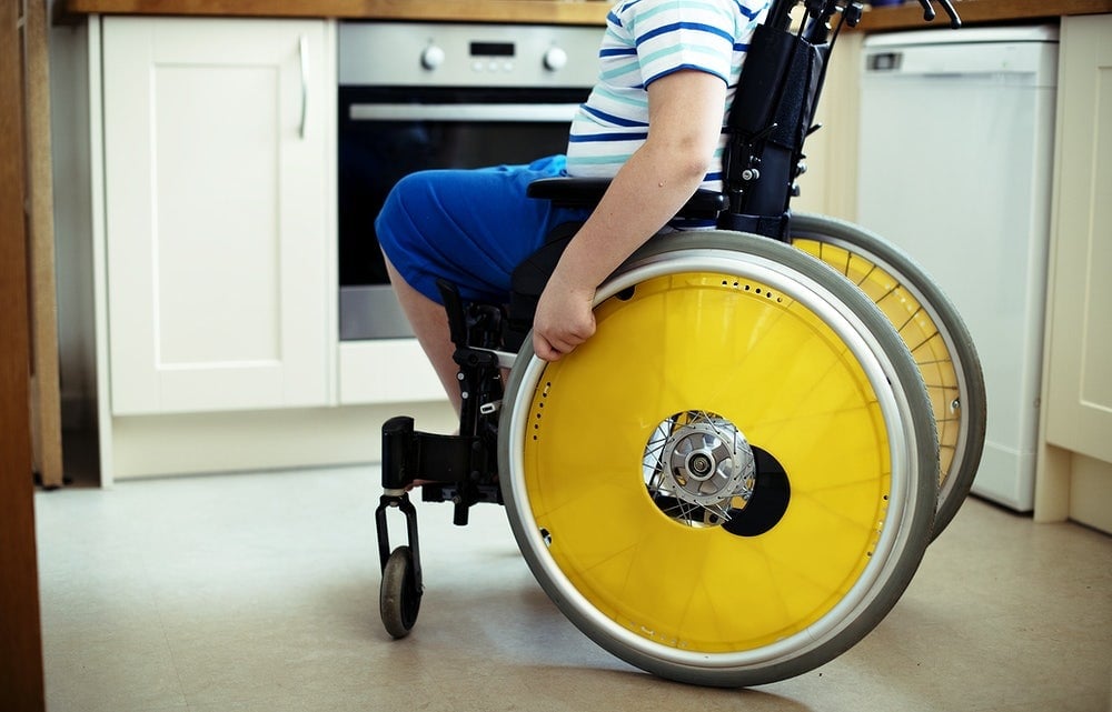 osoba niepełnosprawna może montować